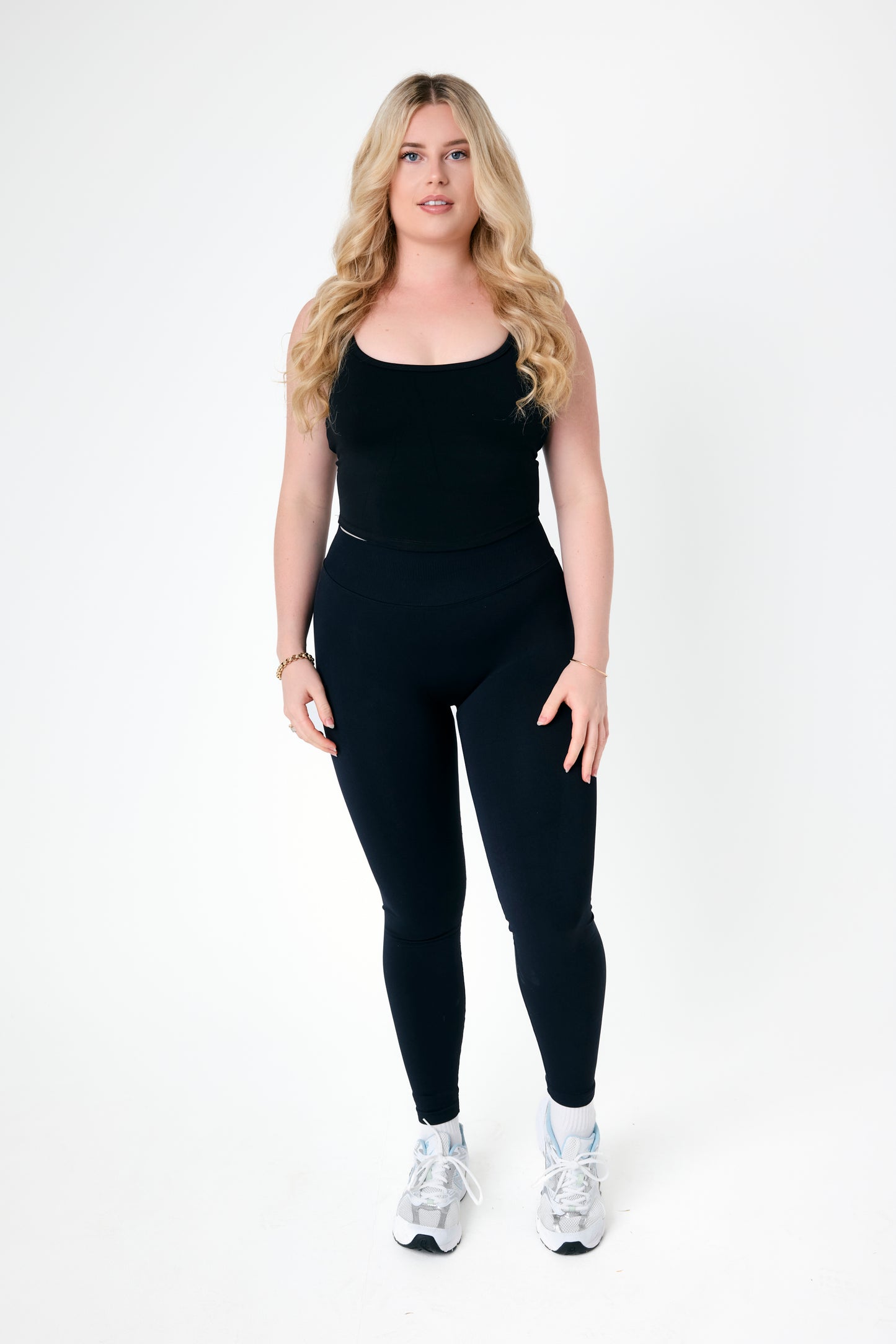 Contour Tank